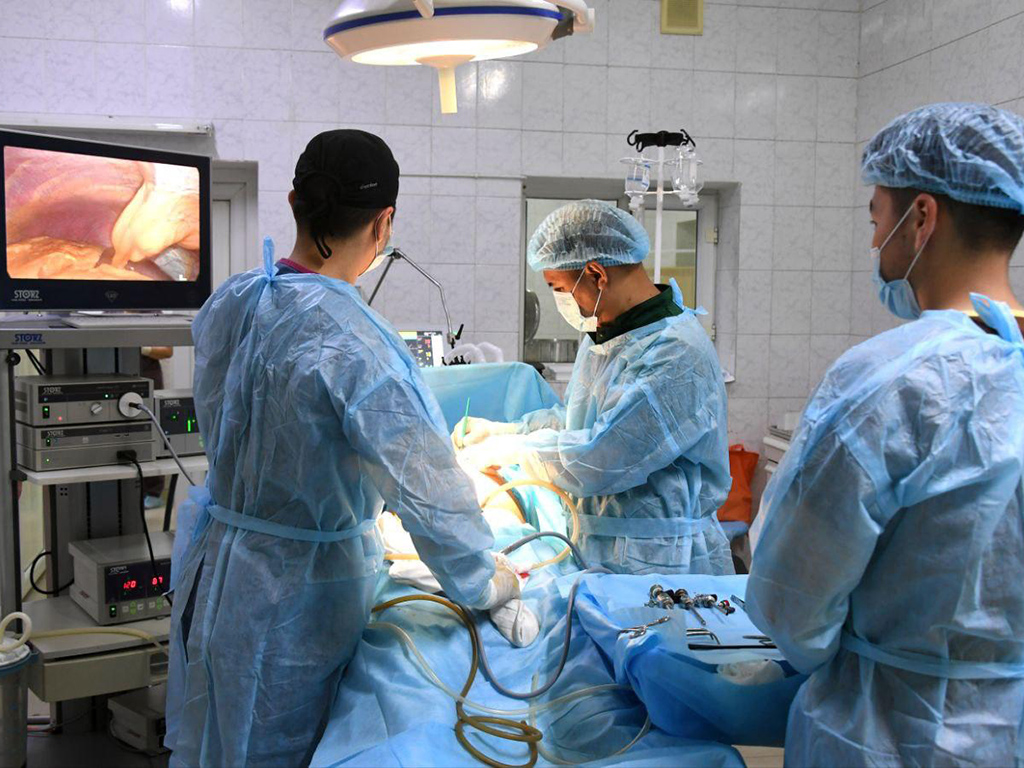 В Алматинской многопрофильно клинической больнице проведена двойная операция беременной женщине