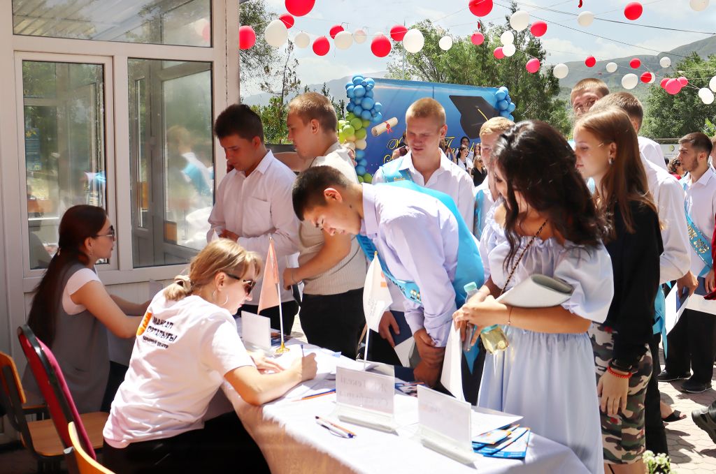 Выпуск новых специалистов