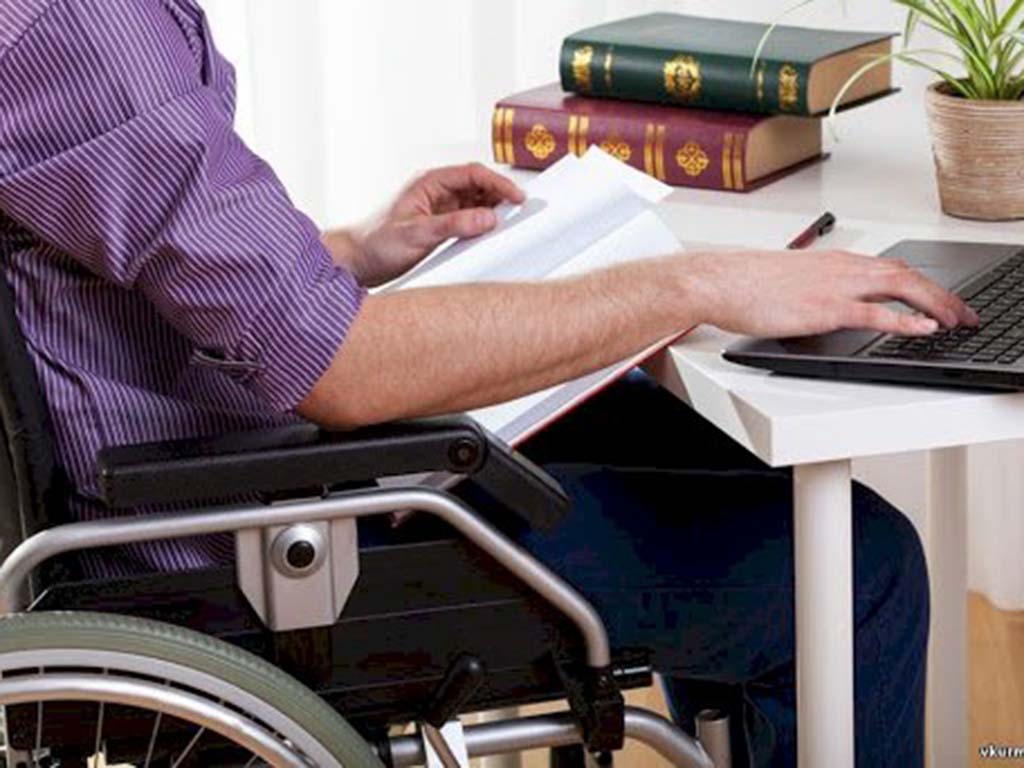 Более 93 тыс. услуг получили лица с инвалидностью через Портал соцуслуг в 2021 году