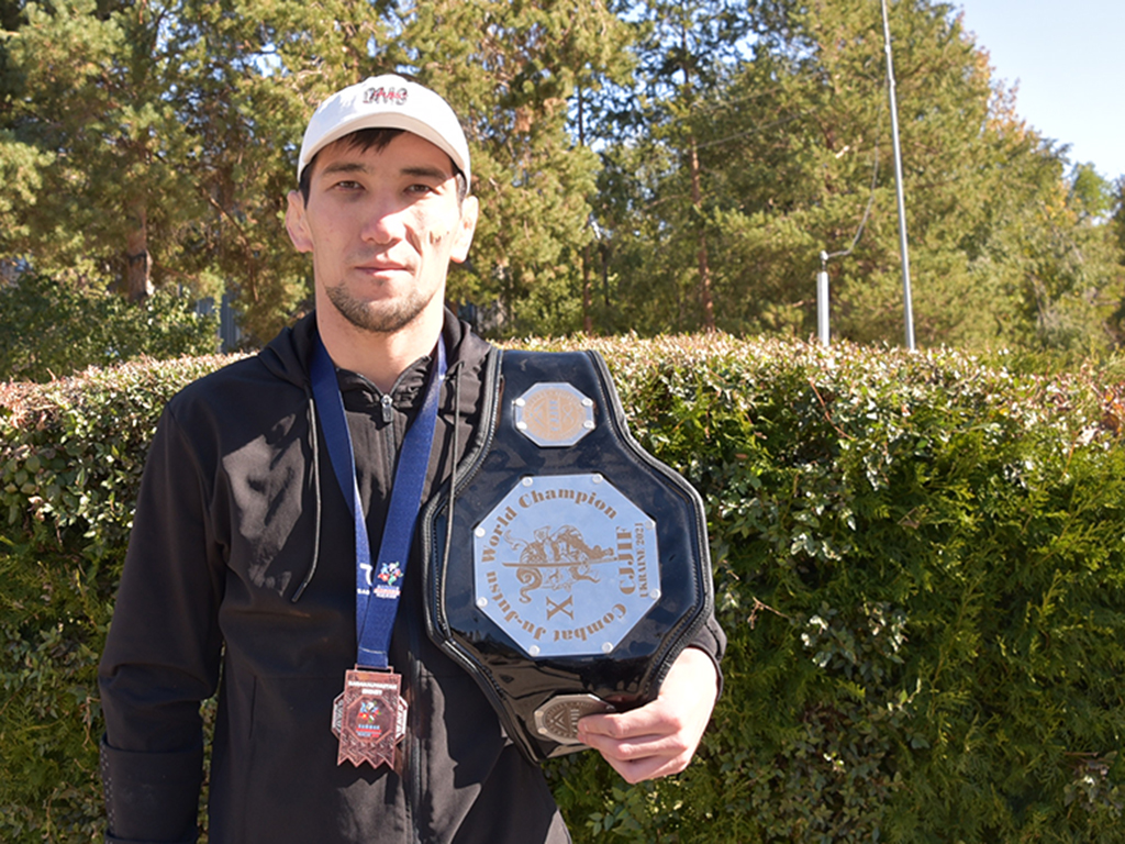 Текелиец завоевал бронзу чемпионата Центральной Азии по ММА
