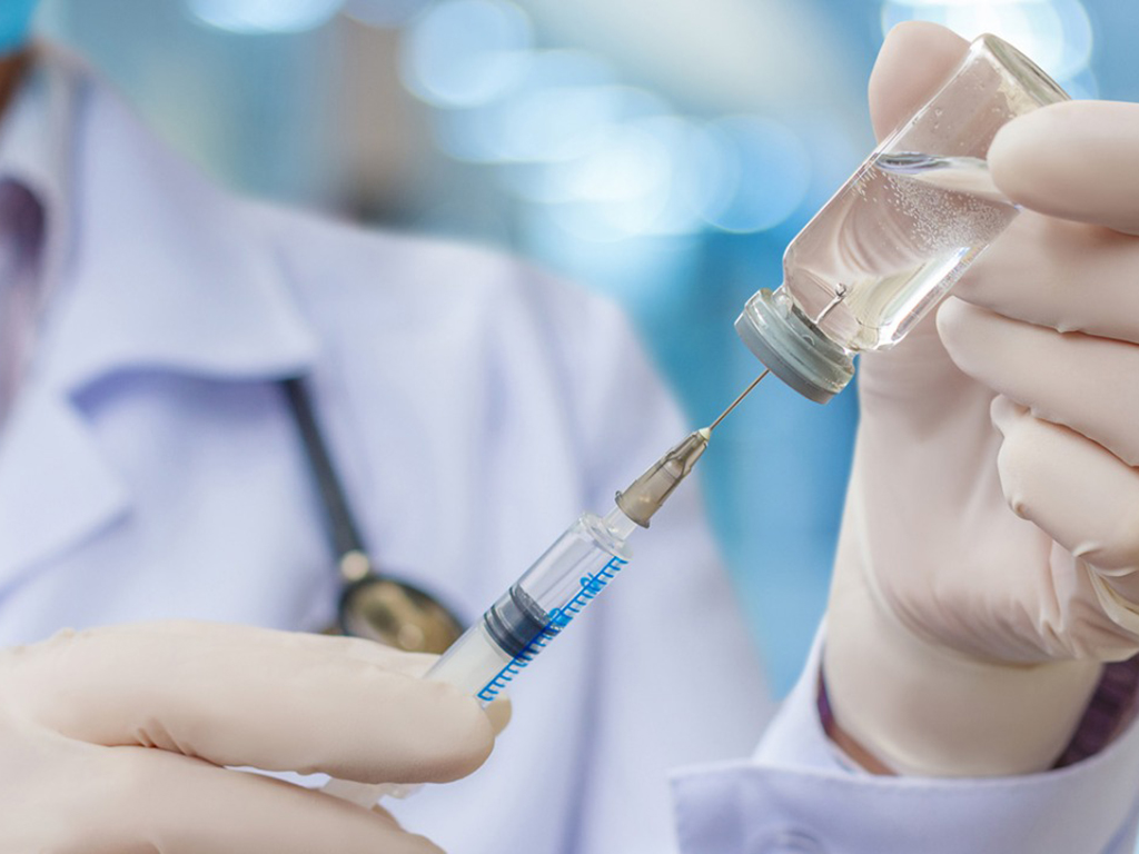 738541 человек привились вторым компонентом вакцины в Алматинской области