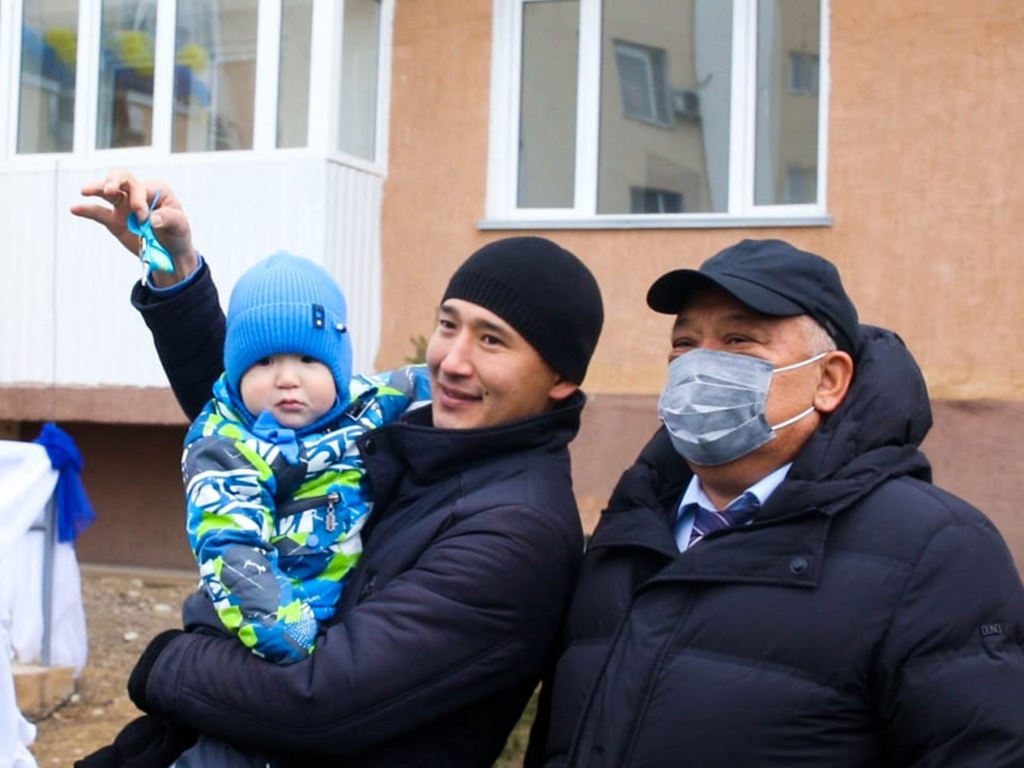 30 семьям вручены ключи от квартир в Талдыкоргане