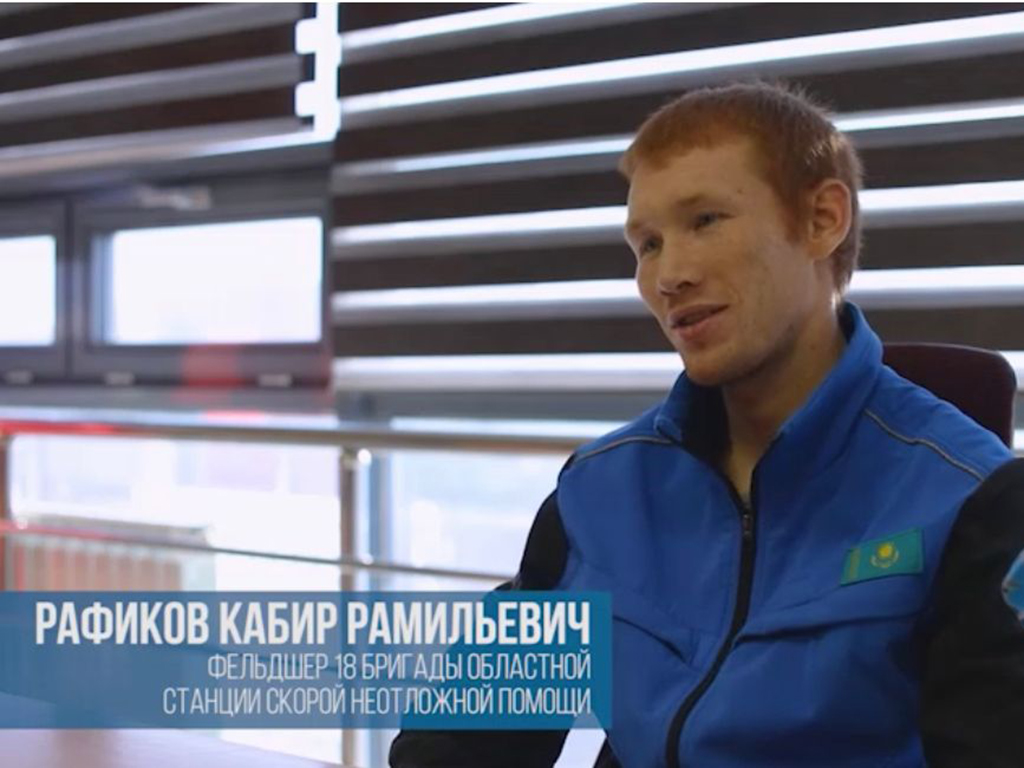 Фельдшер из Талдыкоргана рассказал как до последнего пытался спасти солдата