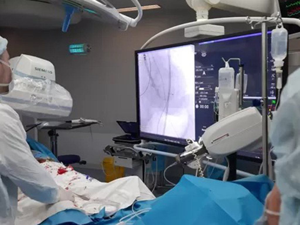 Талдыкорганские кардиохирурги провели уникальную операцию на сердце без разреза грудной клетки