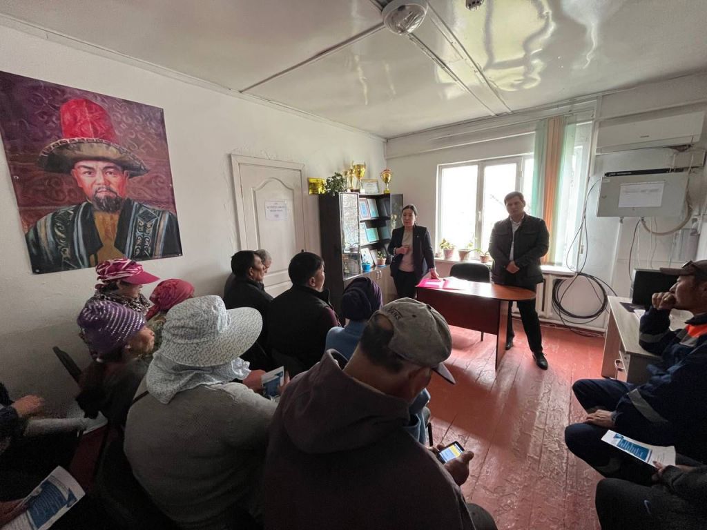 Филиал ФСМС по области Жетісу проводит встречи с сельским населением Каратальского района