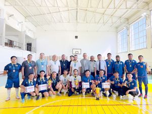 В игре одни мужчины