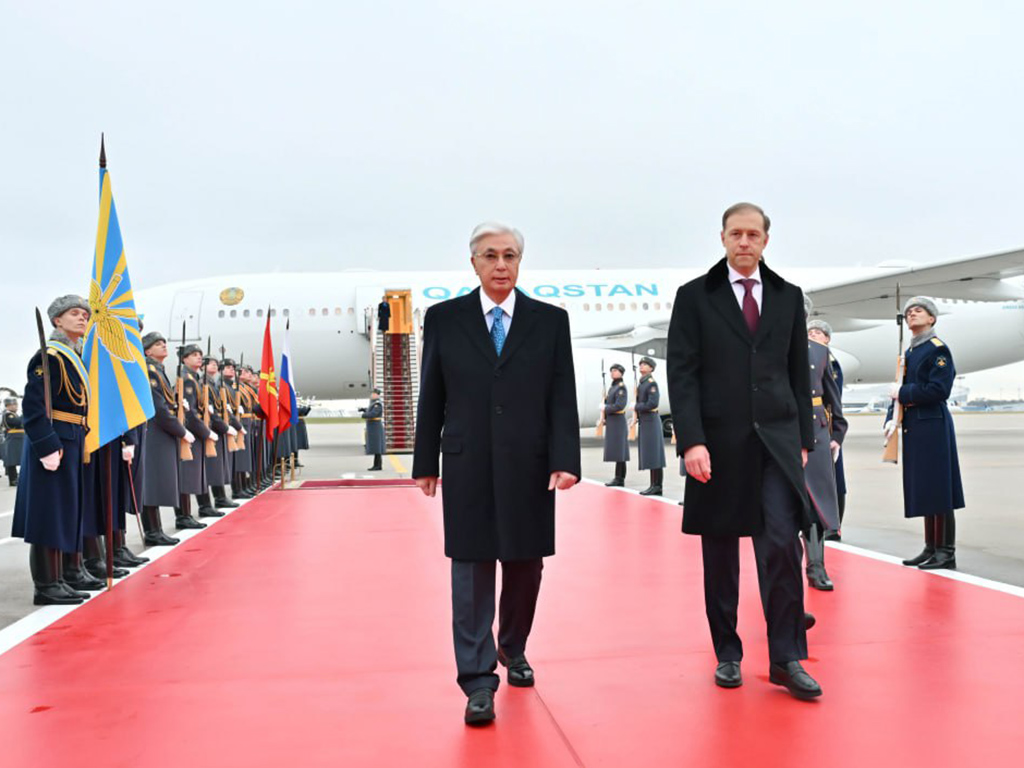 Президент Касым-Жомарт Токаев по приглашению Президента России Владимира Путина прибыл с государственным визитом в Москву
