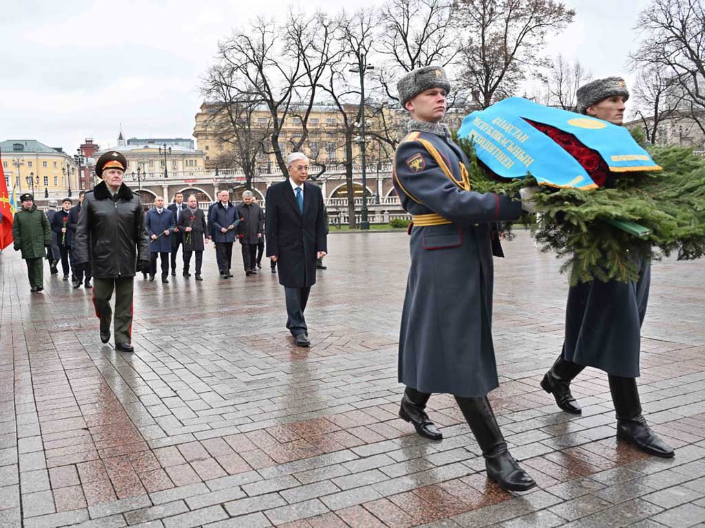 Зачем Токаев поехал в Москву?