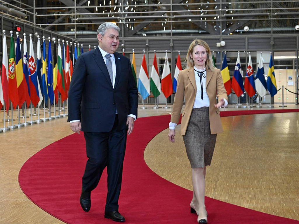 Сегодня Казахстан и Евросоюз начнут переговоры об упрощении визового режима 