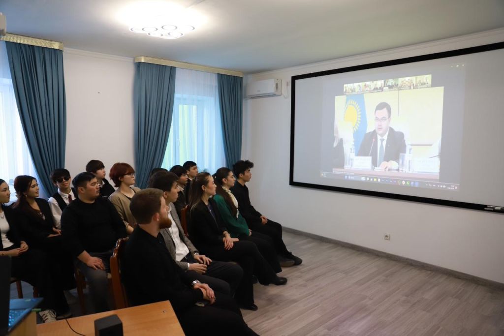Астане состоялось заседание РОО «Ассамблея жастары» в поддержку проекта новой Конституции