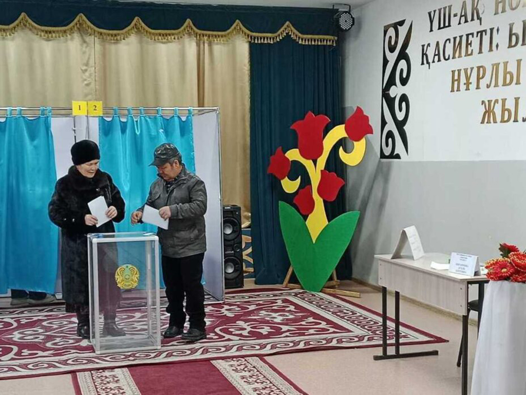 В Алакольском районе работают 53 участка референдума