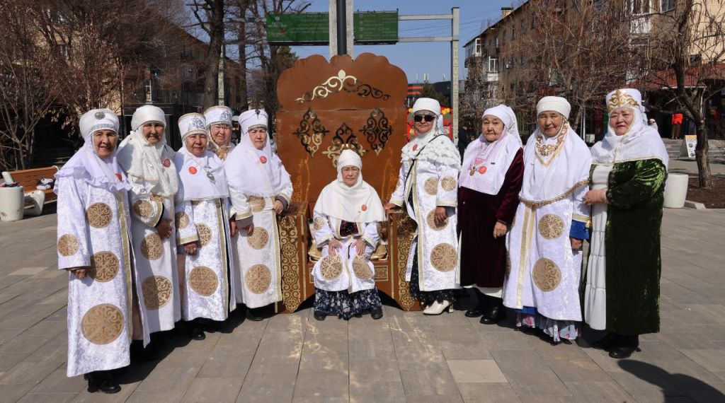 День национальной одежды в Жетісу: разнообразные выставки, яркий фестиваль и фотозона в честь Наурыза