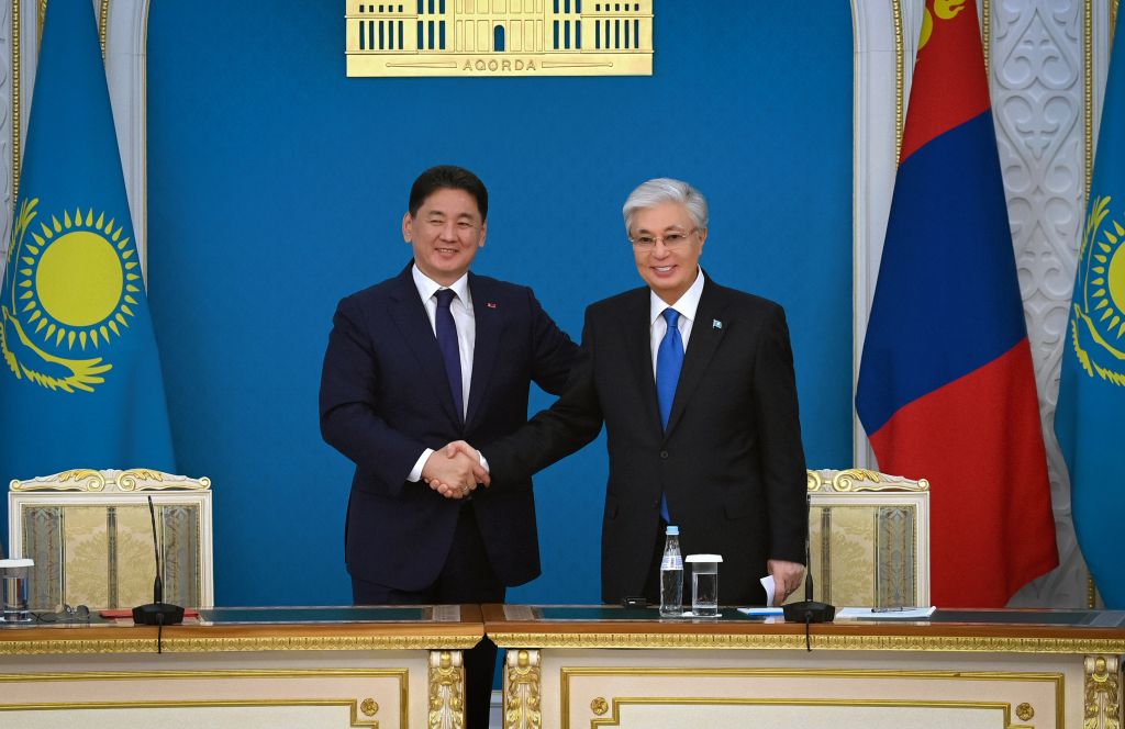 Президенты Казахстан и Монголии провели совместный брифинг для представителей СМИ