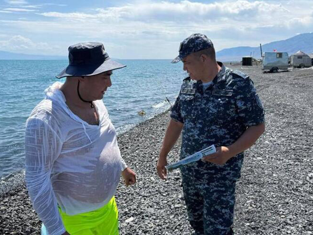 На побережье Алаколя выявили около 60 нарушений в ходе экологического рейда