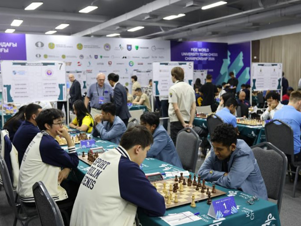Команды 16 университетов мира встретились на шахматном чемпионате в Алматы