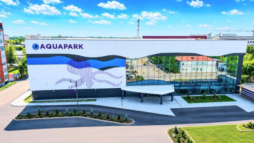 В Костанае открылся самый крупный в Казахстане крытый аквапарк