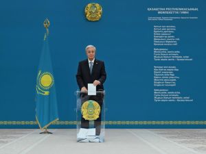 Глава государства проголосовал на выборах депутатов Курултая Республики Казахстан
