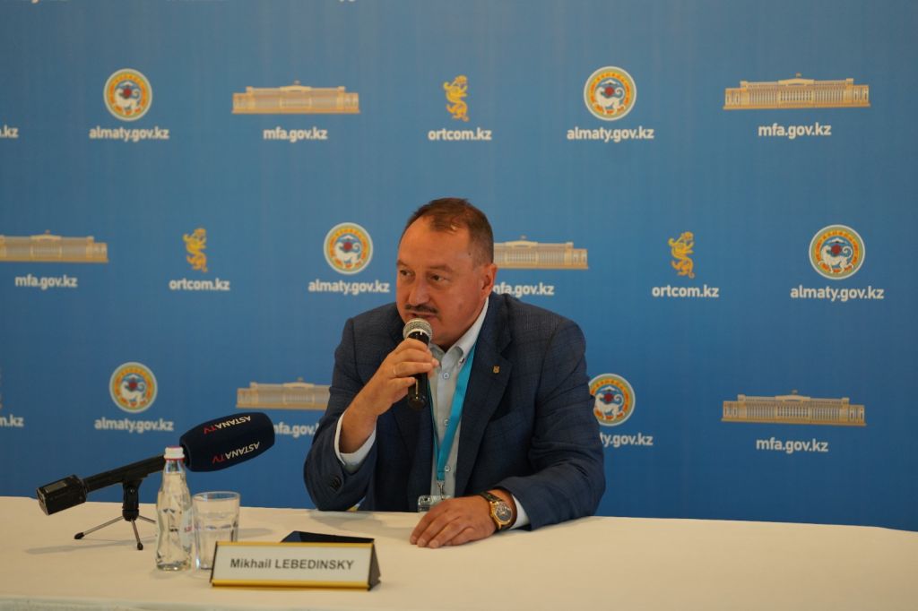 Казахстан обеспечил постоянное информирование граждан о ходе выборов — международный наблюдатель из России