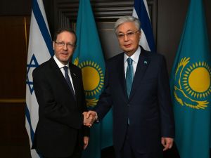 Глава государства провел встречу с Президентом Израиля Ицхаком Герцогом
