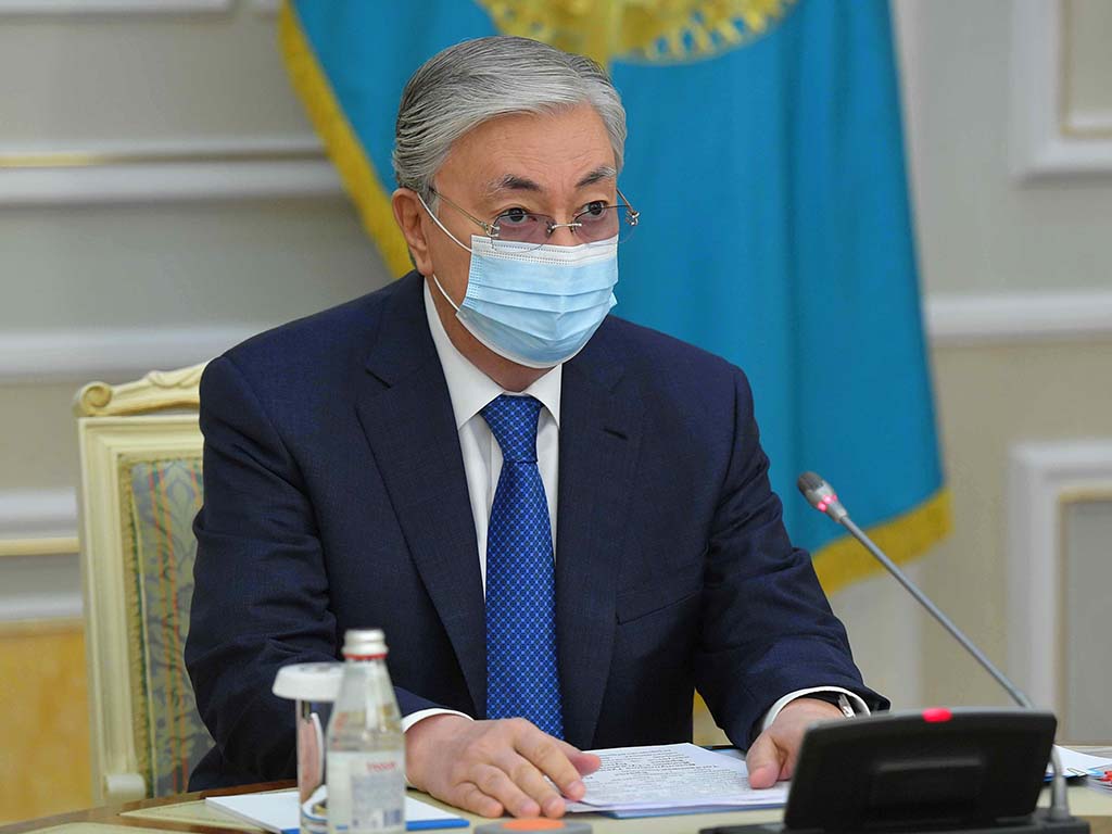 Глава государства провел совещание об эпидемиологической ситуации по коронавирусной инфекции в стране