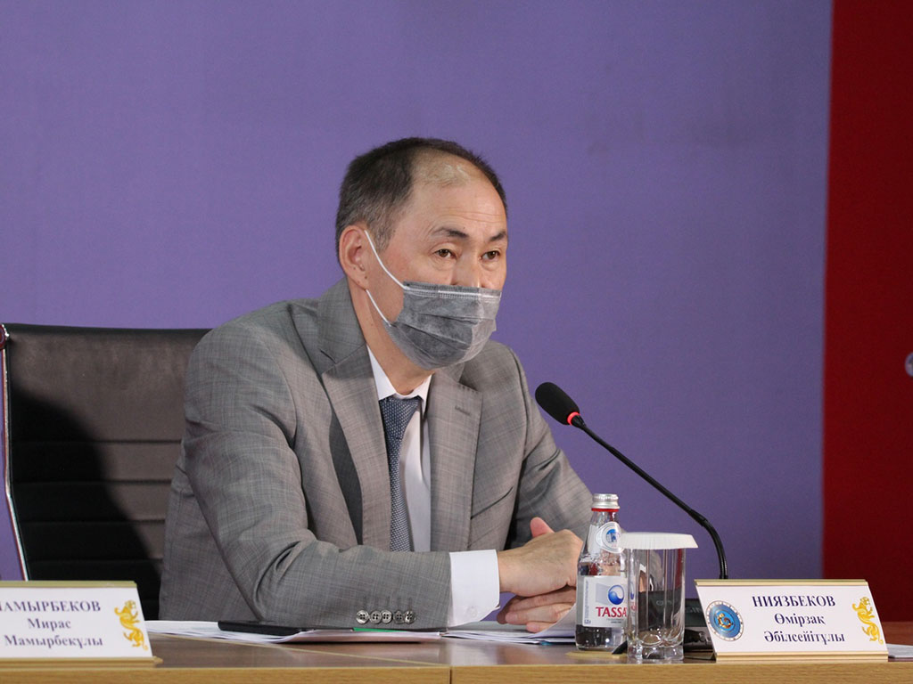 Более 4 тысяч медработников Алматинской области получили надбавку к зарплате 