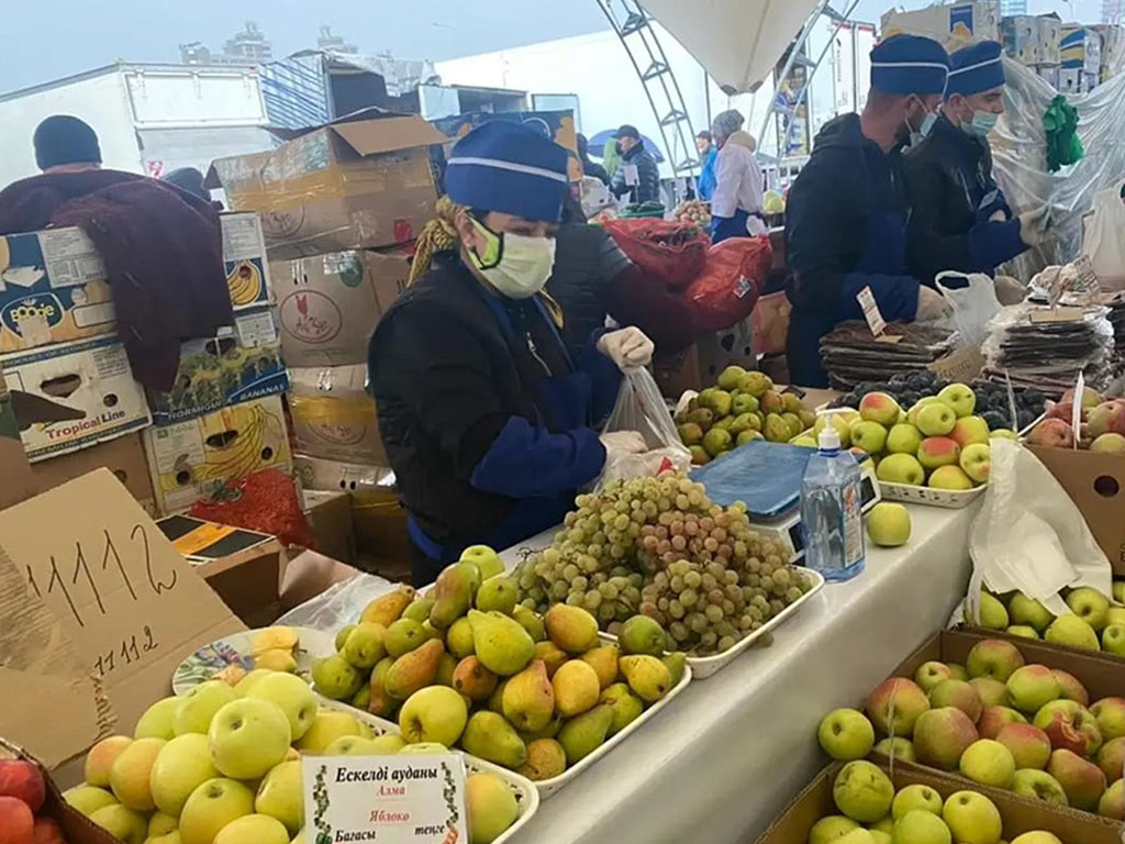 Более 400 тонн сельхозпродукции Алматинской области представили на ярмарке в Нур-Султане