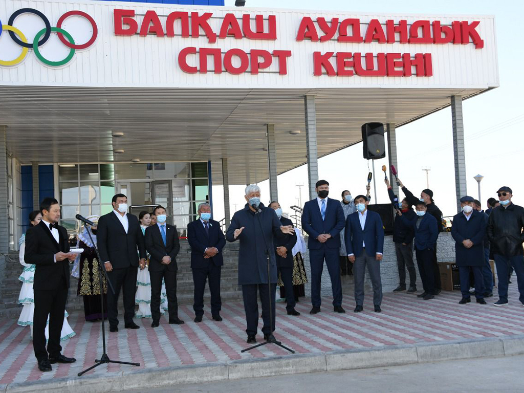 Новый современный спорткомплекс открыли в отдаленном районе Алматинской области