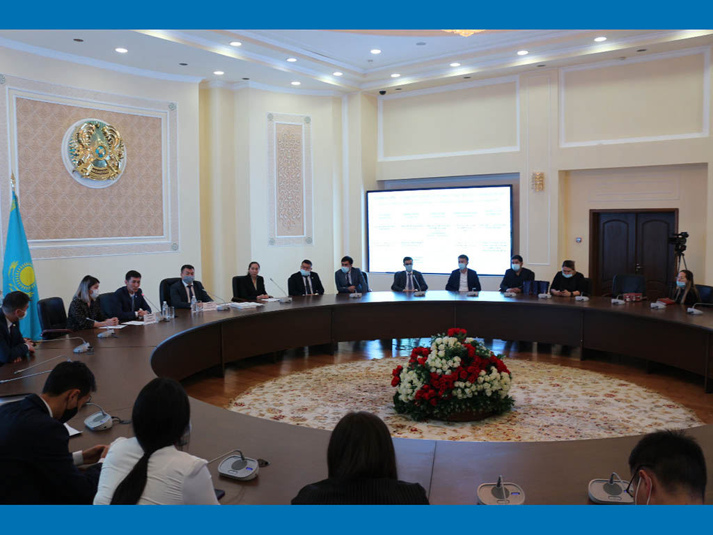 Встреча «Тәуелсіздік - Тірегім» с молодыми государственными служащими, посвященная 30-летию Независимости Республики Казахстан