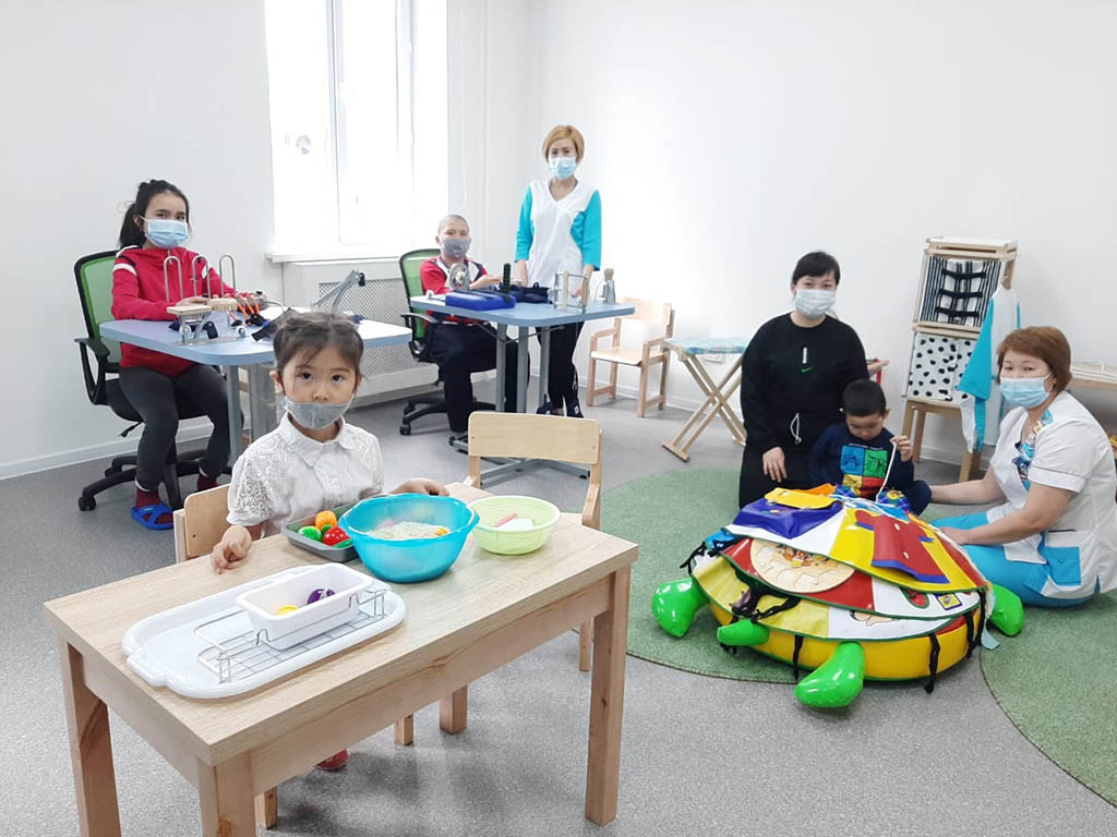 «Они такие же как все, немного особенные»: О деятельности детских реабилитационных центров в Алматинской области